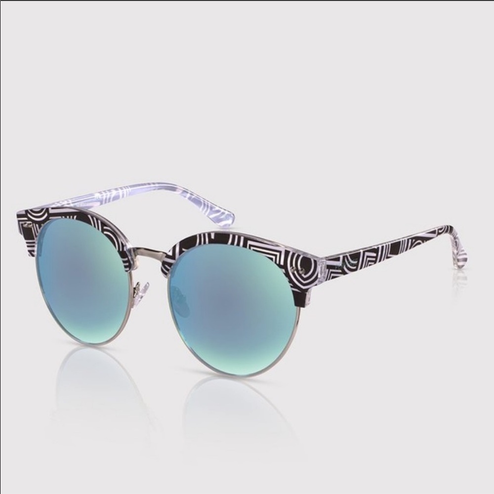 NWT Perverse Taehler Leighton Sunglasses - Picture 3 of 8